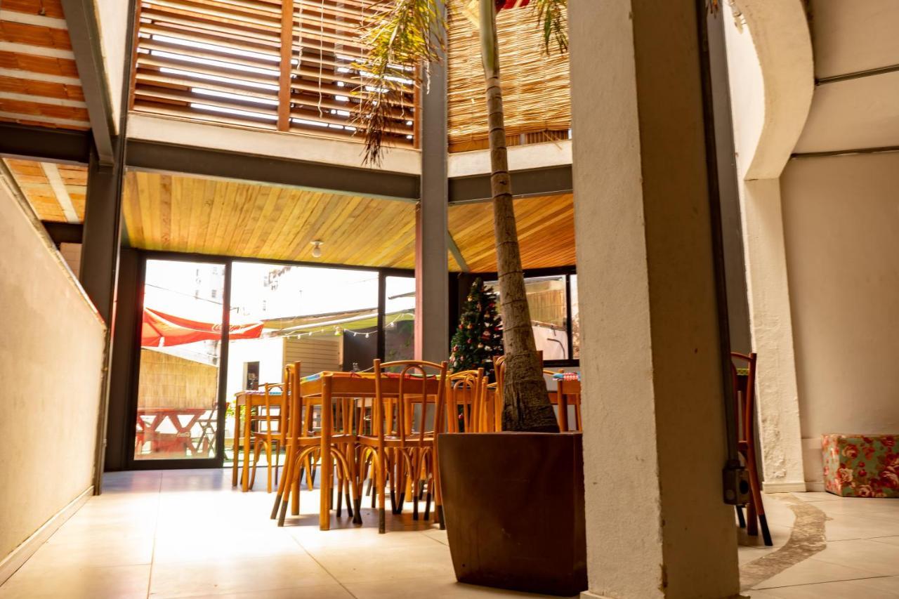 Acomodação com café da manhã  Leme - Copacabana