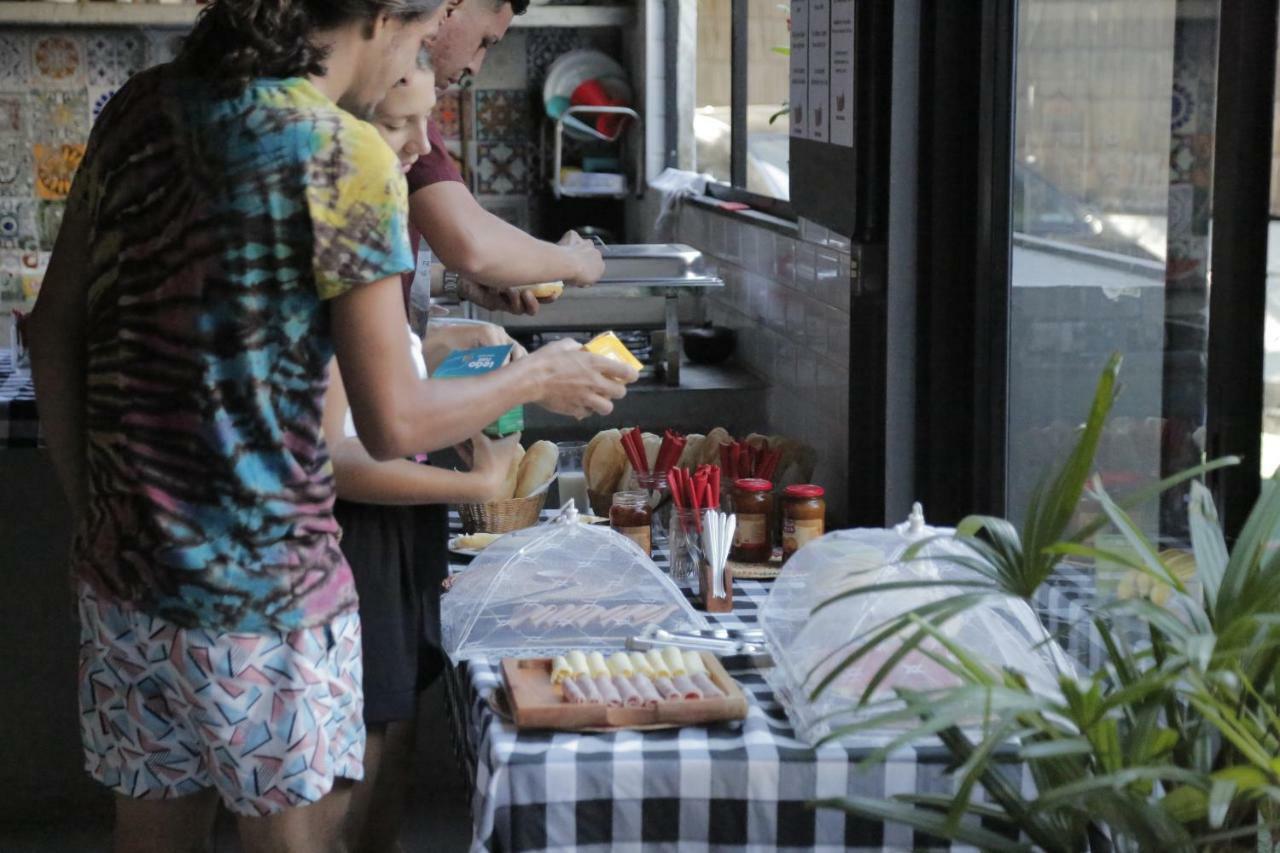 Acomodação com café da manhã  Leme - Copacabana Rio de Janeiro